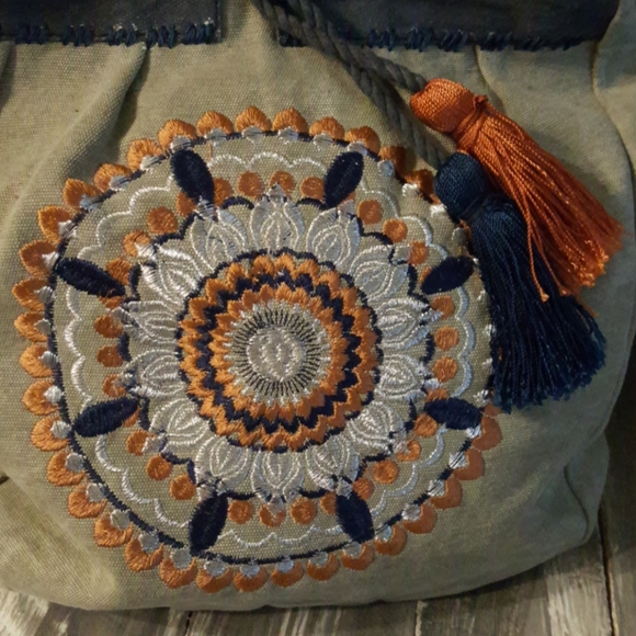 NEW BO HO MONA B. NWT TASSEL CROSS BODY BAG - Picture 4 of 16